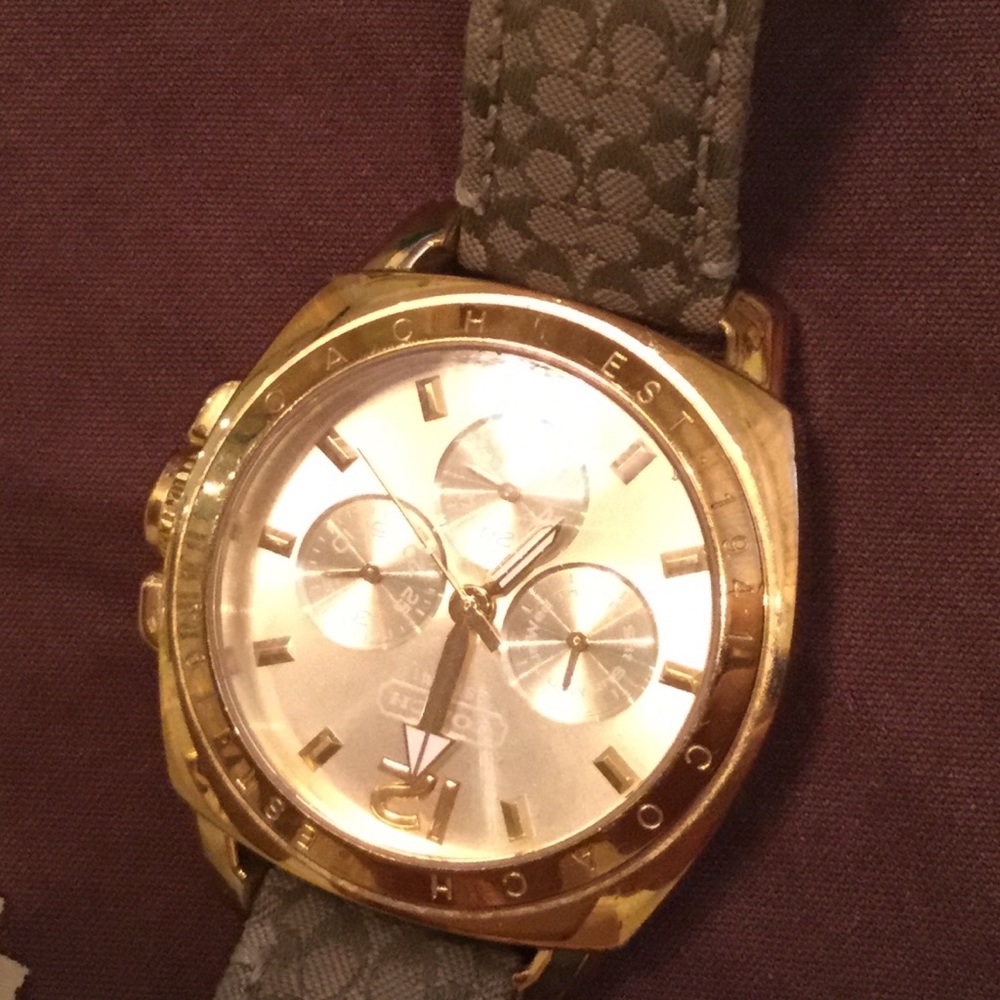 Watch - Picture 3 of 6